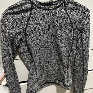 Lululemon top